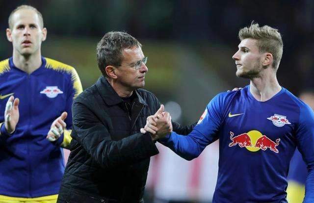 曼晚：多纳鲁马对加盟曼联持开放态度，但不会采取永久转会