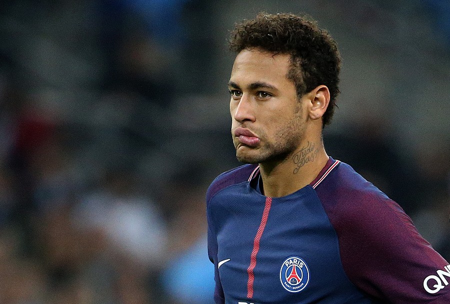 状态不佳！兰德尔半场13中4&外线4中0，0篮板扎眼（手感低迷！兰德尔半场13投4中、外线4投全失，0篮板刺眼）