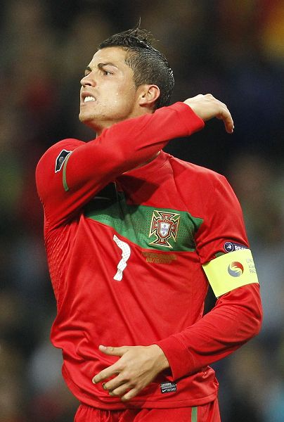 福布斯25年NBA球员收入排名！三人破亿，库里打破詹姆斯统治登顶（福布斯公布近25年NBA球员收入榜：三人生涯破亿美元，库里取代詹姆斯登顶）