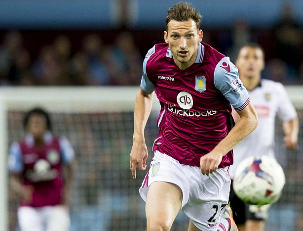 詹姆斯关键时刻稳住全队