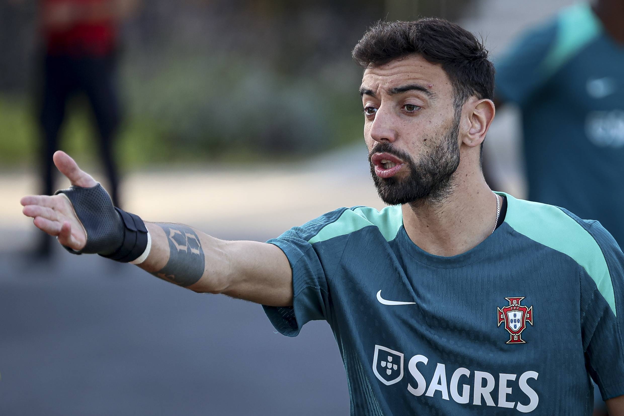 NBA焦点战：勇士主场逆转掘金,