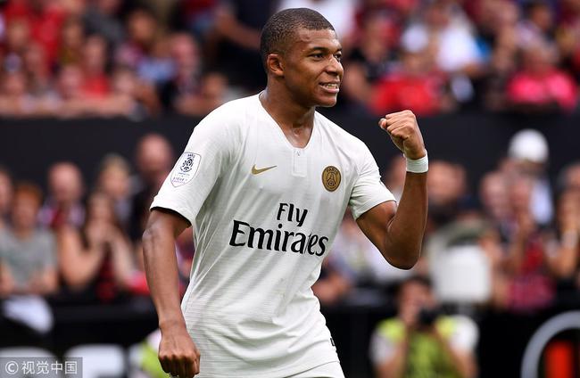 解说：赵睿登场后周琦被彻底激活 每一年的京辽大战都少不了话题（赵睿出场点燃周琦，京辽对决年年话题不断）