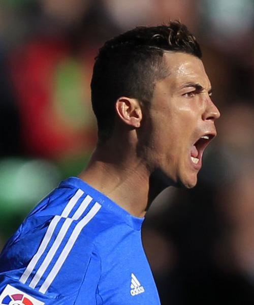 足球国足队长发声：我们不会放弃任何一场比赛